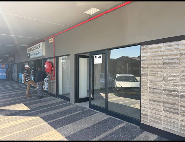 56M² RETAIL TO LET IN WYNBERG
